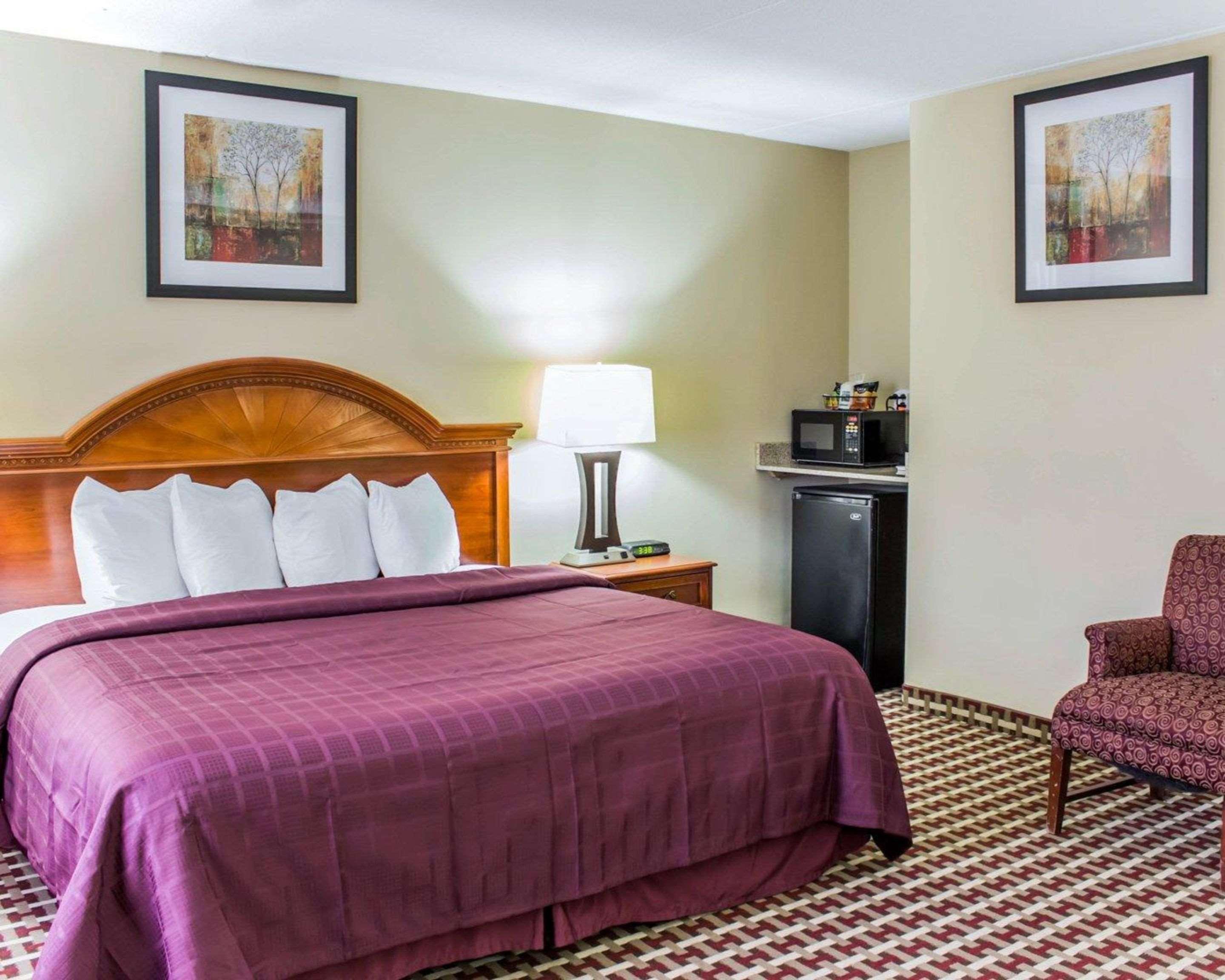 Quality Inn & Suites Fayetteville Zewnętrze zdjęcie
