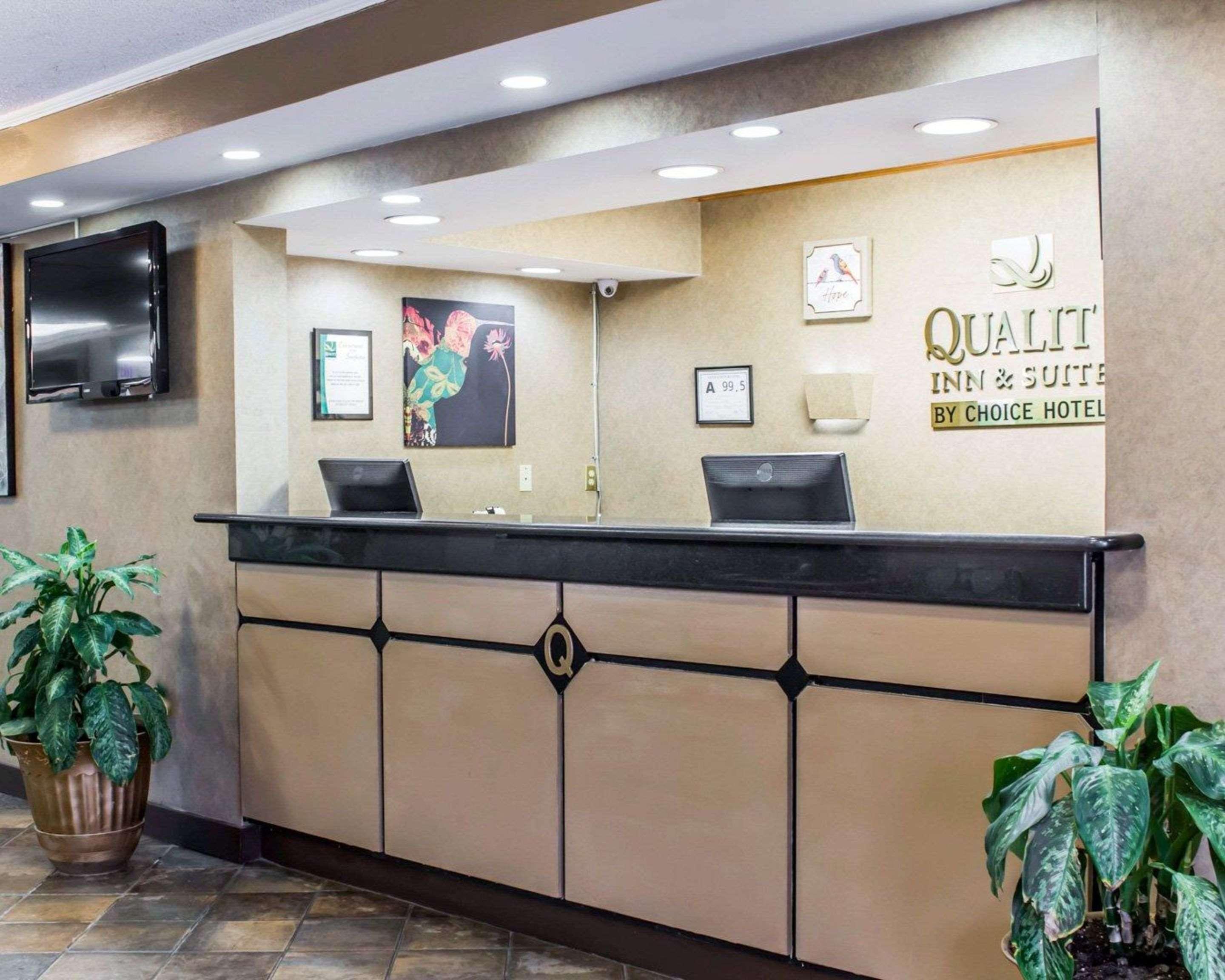 Quality Inn & Suites Fayetteville Zewnętrze zdjęcie