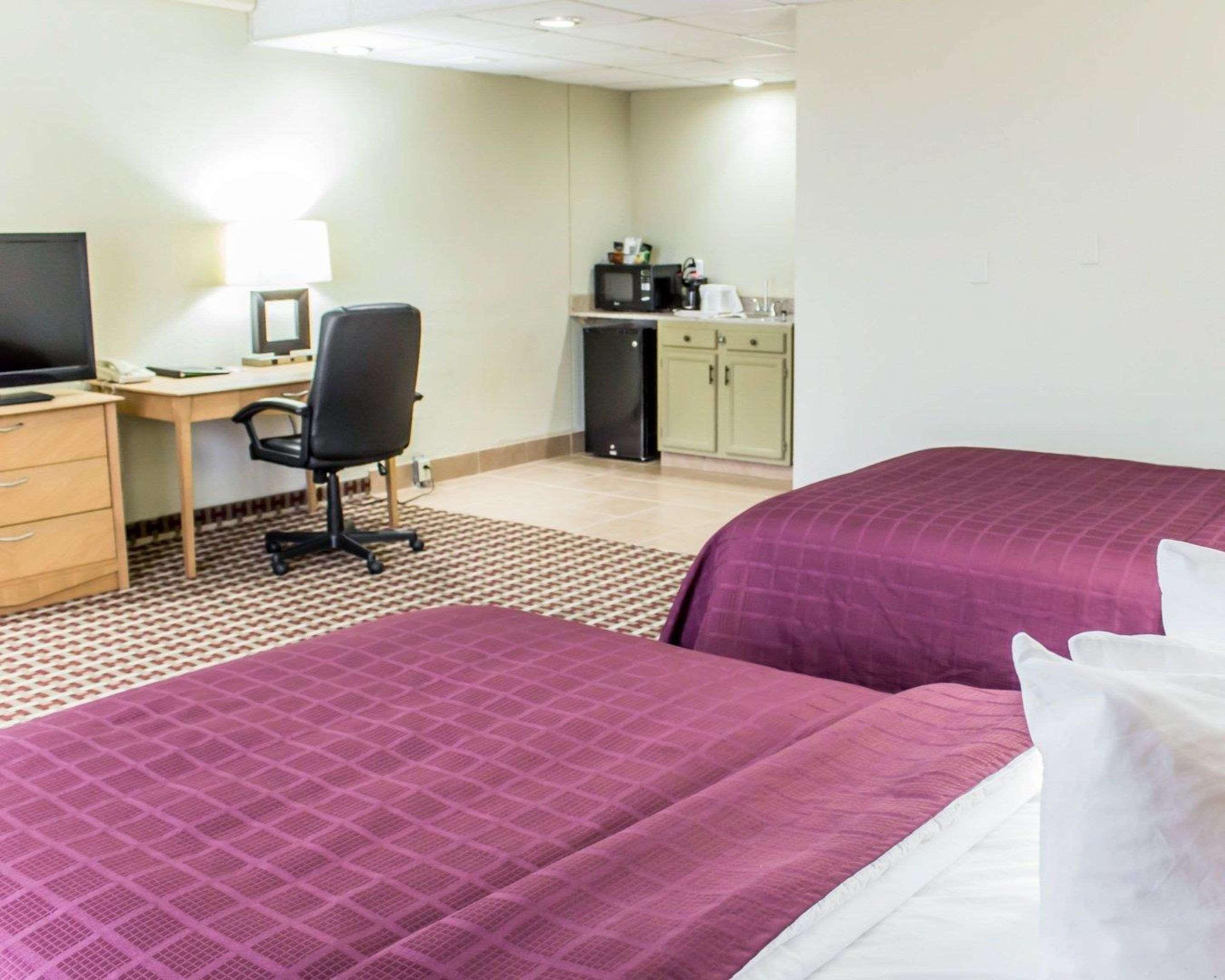 Quality Inn & Suites Fayetteville Zewnętrze zdjęcie
