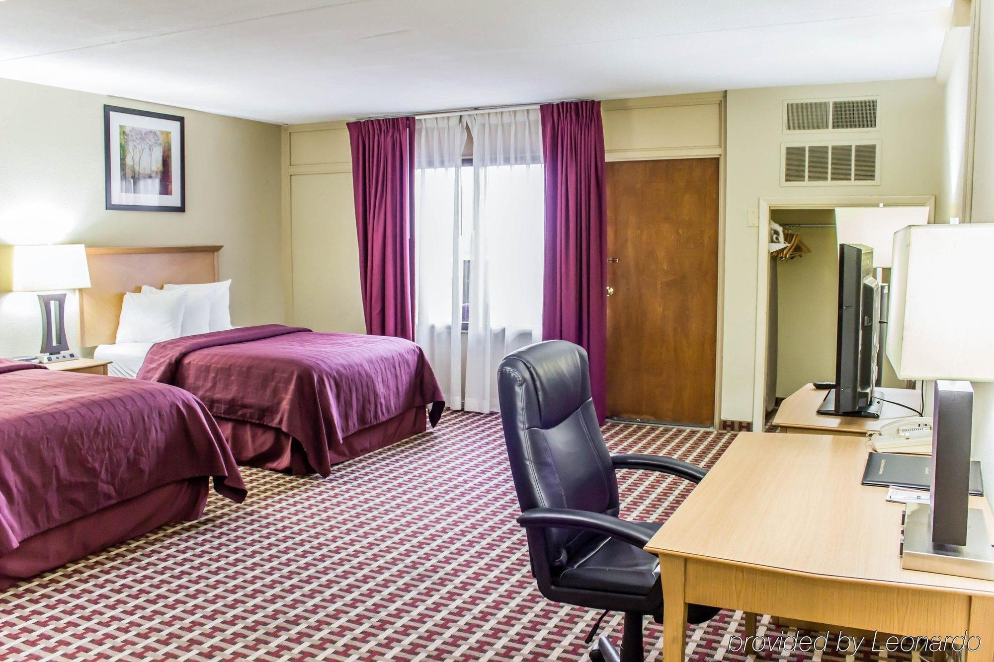 Quality Inn & Suites Fayetteville Zewnętrze zdjęcie