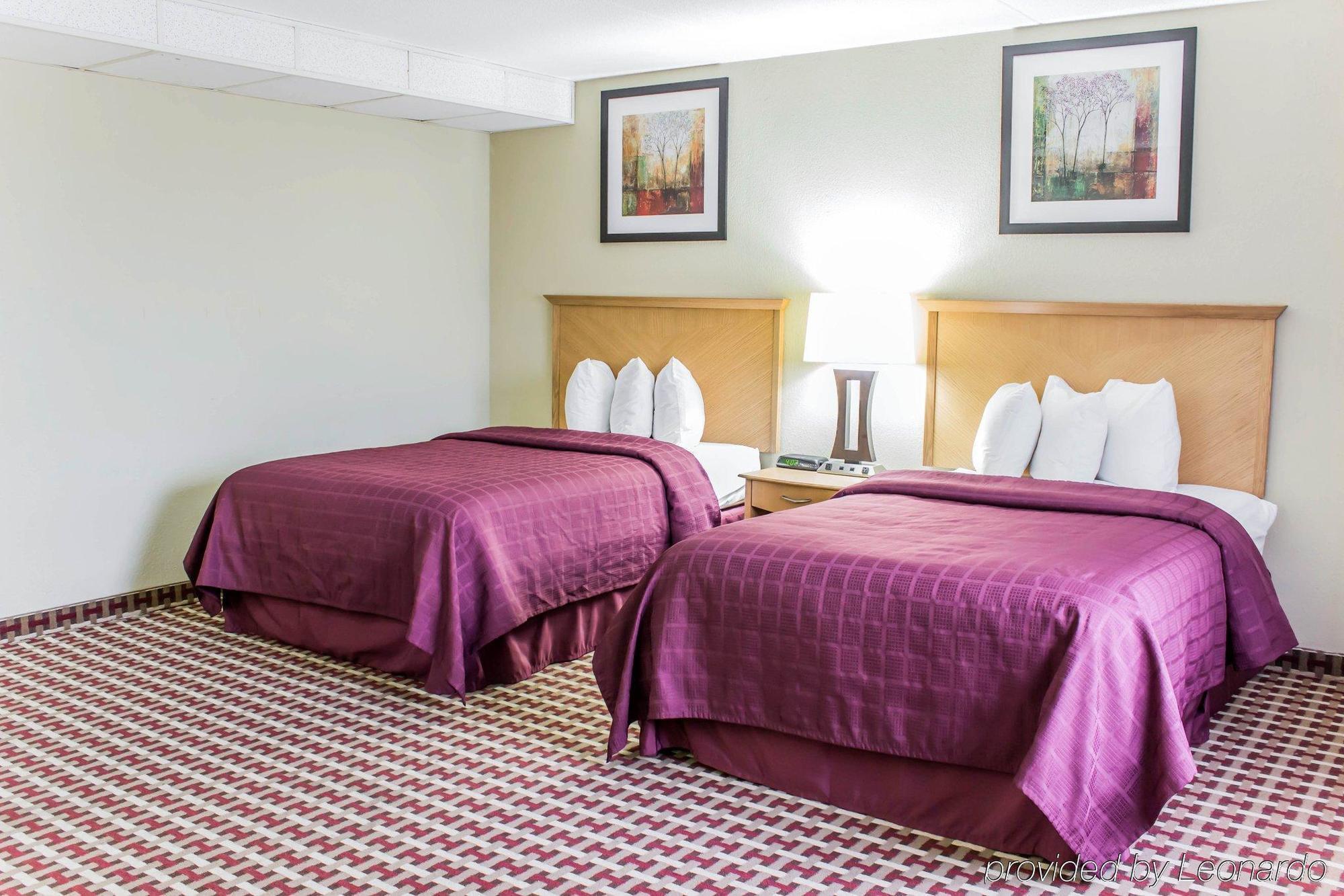 Quality Inn & Suites Fayetteville Zewnętrze zdjęcie