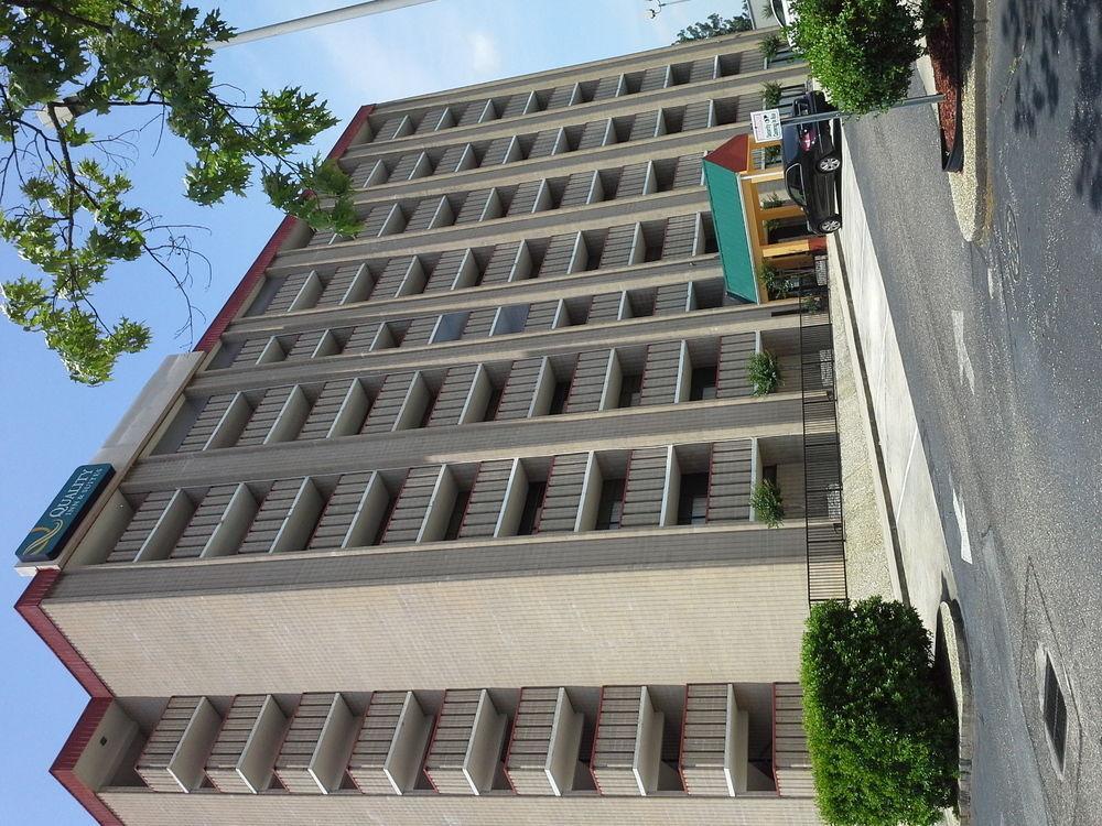 Quality Inn & Suites Fayetteville Zewnętrze zdjęcie