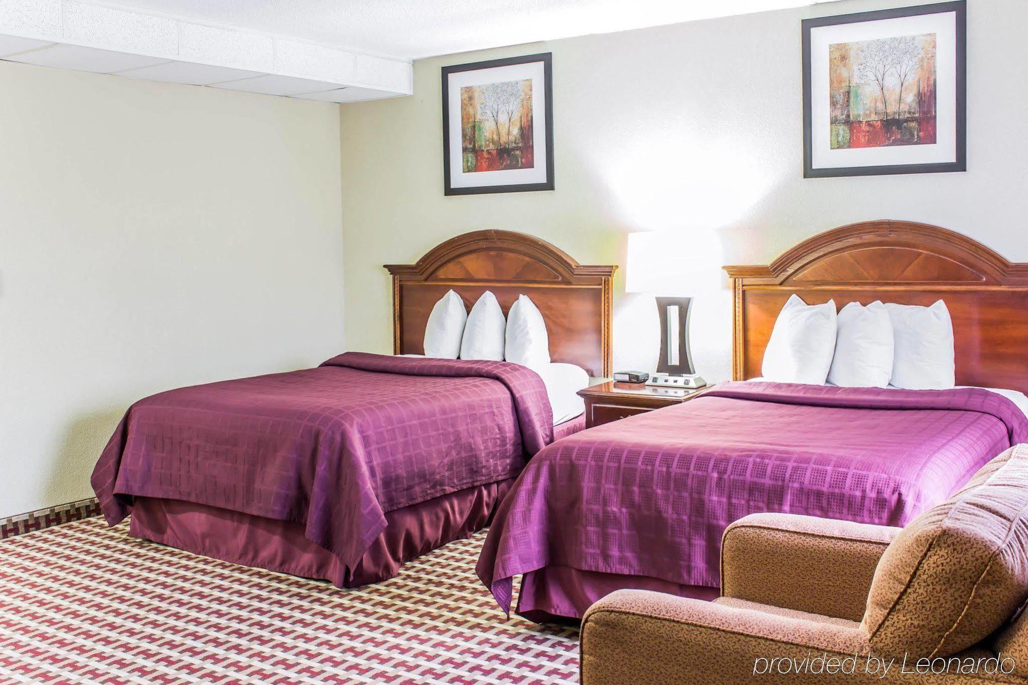 Quality Inn & Suites Fayetteville Zewnętrze zdjęcie